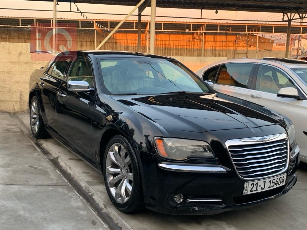 کرایسلەر 300
